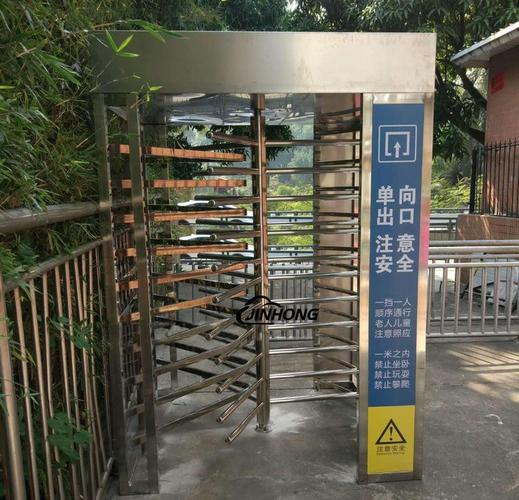 單向門轉閘門 景區、高鐵站、醫院如何用“只出不進”守護秩序與安全